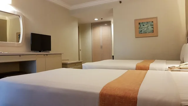 غرفة بريميير ثلاثية بسرير مزدوج وسرير فردي، Riviera Mansion Hotel 2/5