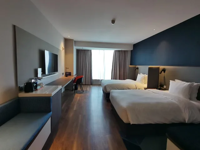 غرفة قياسية بسريرين منفصلين لذوي الإعاقة، Holiday Inn Express Xi'an Intl Trade&Logistic Park 1/5