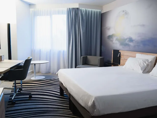 غرفة سوبيريور بسرير كوين، Novotel Valence Sud 1/10