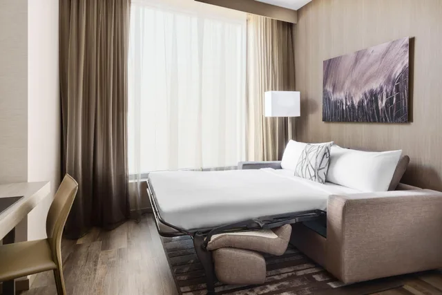 غرفة بسرير مزدوج لذوي الإعاقة، AC Hotel by Marriott Bethesda Downtown 1/5