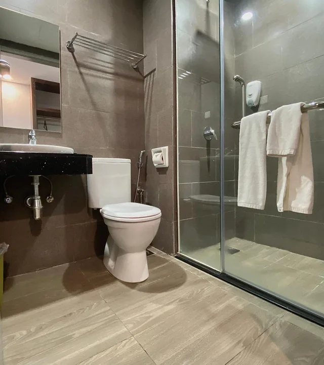 Superior, King Bed, Grace Hotel Semporna 2/3