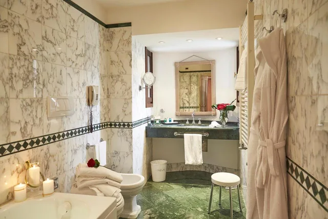 غرفة كلاسيكية بسرير مزدوج، Sina Palazzo Sant'angelo 2/2