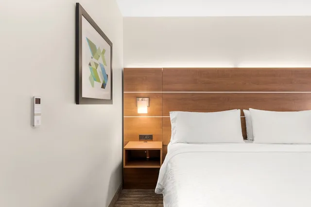 غرفة قياسية بسريرين كوين، Holiday Inn Express Hotel Suites Sumner 1/3