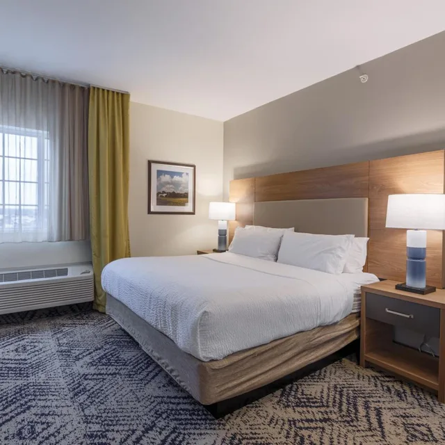 جناح بسرير كينج بغرفة نوم واحدة مع أريكة، CANDLEWOOD SUITES SAN MARCOS 1/10