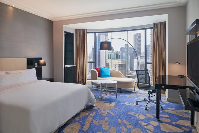 غرفة كلوب بسرير كينج للمدخنين، The Westin Kuala Lumpur Hotel 1/5