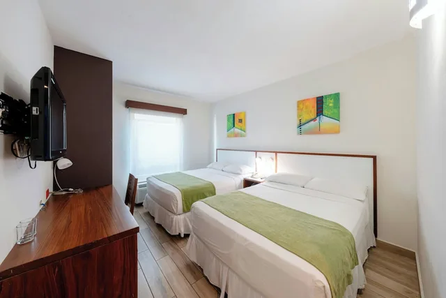 غرفة بسريرين كوين بإطلالة على المدينة، Hotel Hex 2/3