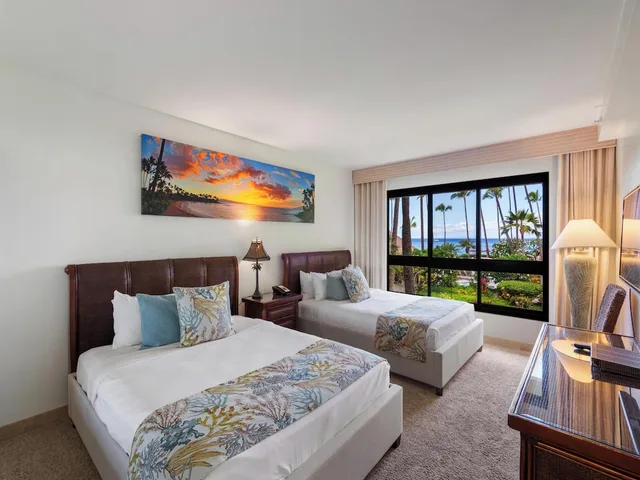 شقة سكنية بسريرين مزدوجين وسرير كينج بإطلالة على البحر بغرفتي نوم مع أريكة، Kaanapali Alii 7/15
