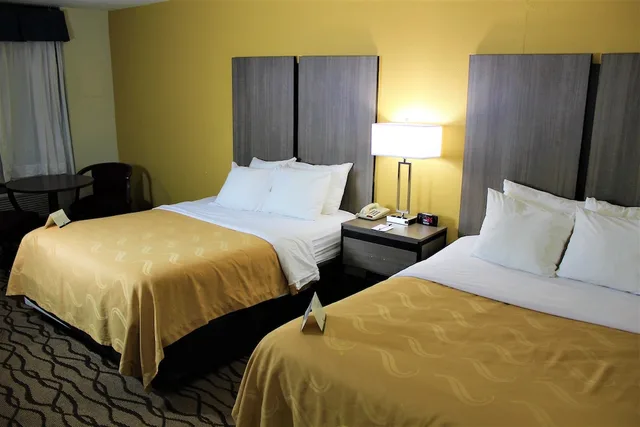 Standard, King Bed, Quality Inn Fort Stockton TX 4/8