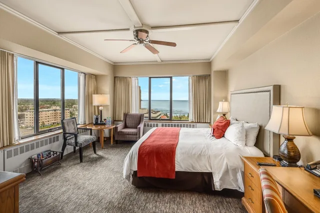 جناح جونيور بسرير كينج، Hotel Captain Cook 2/3
