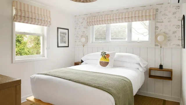 2 Bedrooms, Suite, The Penny Lane 1/3