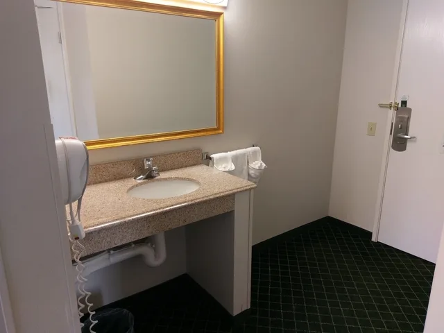 غرفة بسرير مزدوج لذوي الإعاقة، La Quinta Inn & Suites by Wyndham Melbourne Viera 9/9
