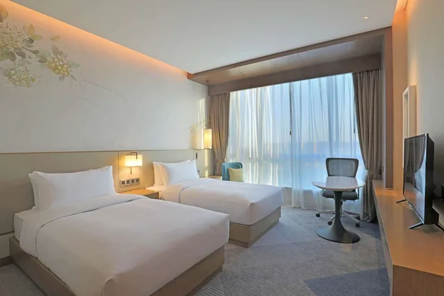 غرفة بسريرين منفصلين في طابق مرتفع، Hilton Garden Inn Changzhou Jintan 1/2