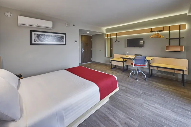 غرفة سوبيريور بسرير كينج، City Express By Marriott Ciudad de Mexico La Villa 1/7