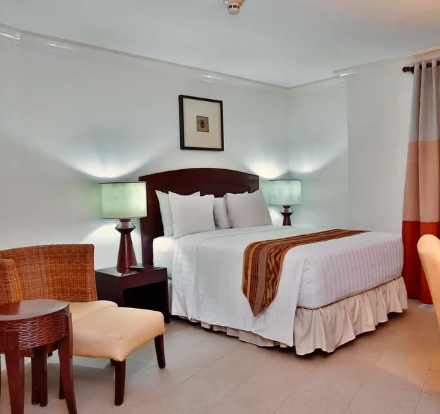 Two Bedroom Suite، Crown Regency Suites Mactan 2/3