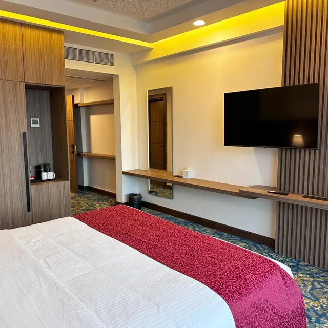 Superior, Deluxe, Mountain and Partial Sea View, with Pool، Sur Grand Hotel 1/4