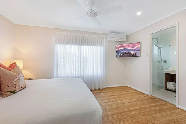 Beach House, Twin Beds, King and Queen Bed، Reflections Holiday Parks Evans Head 1/8