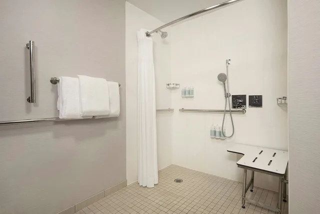 غرفة بسريرين مزدوجين لذوي الإعاقة، Courtyard Los Angeles Hacienda Heights Orange County 4/4