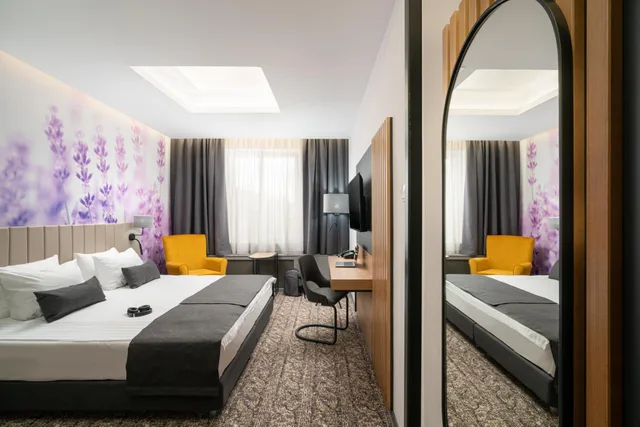 Classic, Queen Bed, Mercure Medias Binderbubi Hotel And Spa 2/6