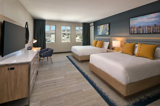 غرفة بسرير كوين لذوي الإعاقة، Inn at the Pier Pismo Beach 1/2