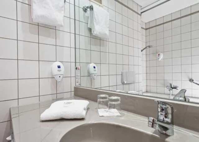 جناح سوبيريور بسريرين منفصلين مع أريكة، Ramada by Wyndham Dresden 5/5