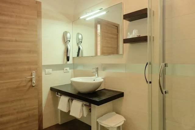 1 Bedroom, Superior, Quadruple, 1 Queen and 1 Bunk Bed, Partial Sea View, Hotel Orizzonte 4/5