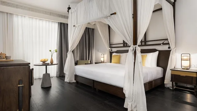 Superior, Deluxe, King Bed, Anjali by Syphon 3/6