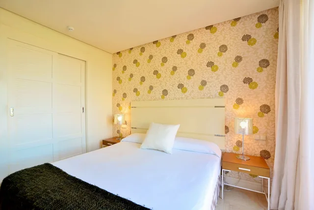 شقة فاخرة بسرير مزدوج وسريرين منفصلين بغرفتي نوم بجاكوزي، APARTHOTEL NOVO RESORT5 2/4