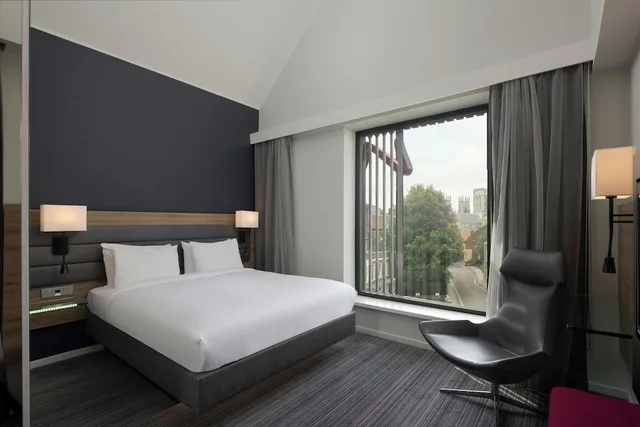 غرفة بسرير كوين، Moxy York 2/10