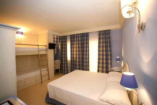 غرفة رباعية، Palace Hotel Vieste 2/3