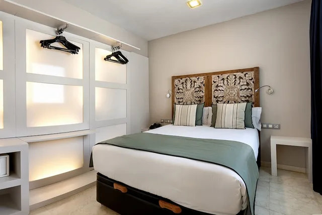 غرفة ديلوكس عائلية رباعية، HOTEL NEXT TO 4/7