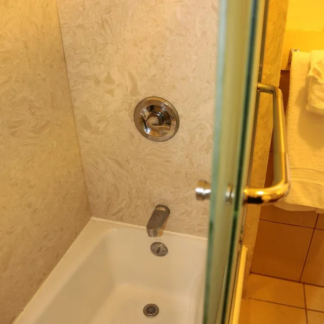 غرفة بسرير مزدوج بحمام خاص، Nash Hotel Berkeley 8/9