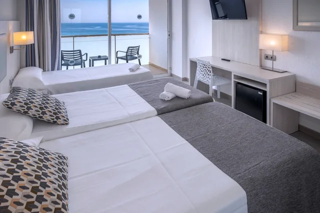 غرفة بسرير مزدوج أو سريرين منفصلين بإطلالة على البحر، Hotel 4R Salou Park Resort I 6/8