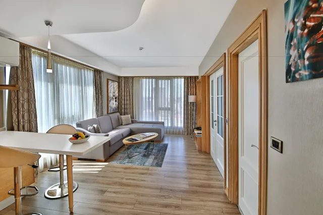 جناح بسرير كوين بغرفتي نوم، Bof Hotels Ceo Suites 5/10