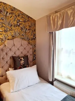 غرفة بسريرين منفصلين، Colchester Boutique Hotel 4/9