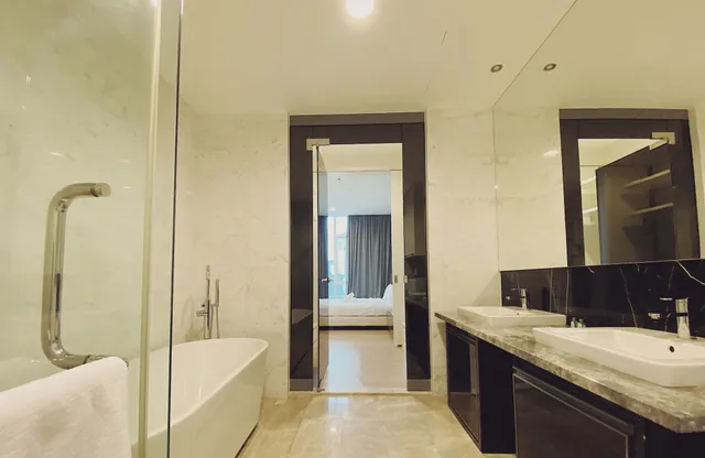 شقة تنفيذية بفراش فوتون وسرير كينج وسرير فردي بغرفتي نوم، Platinum Service Suite at The Face 6/7