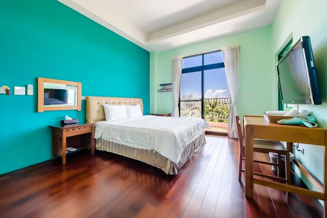Room, Queen Bed, Balcony, Xl، Summer Garden Bed And Breakfast 5/10