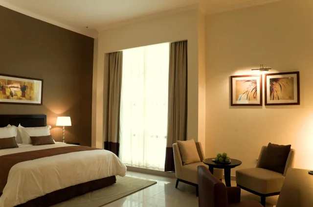 غرفة ديلوكس بسرير كينج لغير المدخنين، Villaggio Hotel and Resort Abu Dhabi 3/10