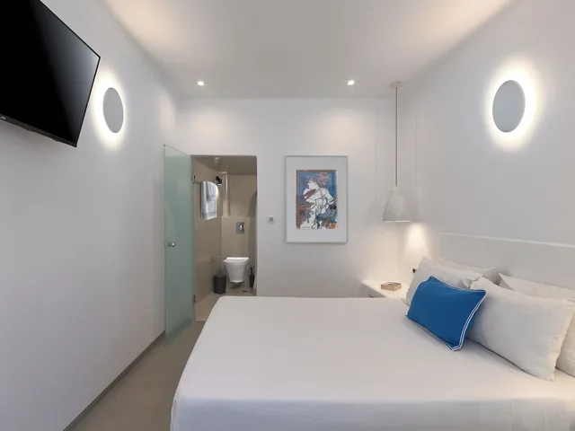 غرفة ديلوكس ثلاثية بسرير مزدوج مع أريكة، Tataki Hotel 4/10