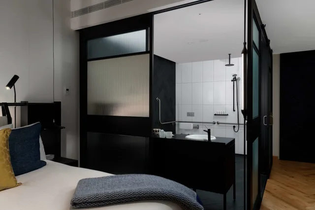 QT Accessible King، QT Melbourne 3/4