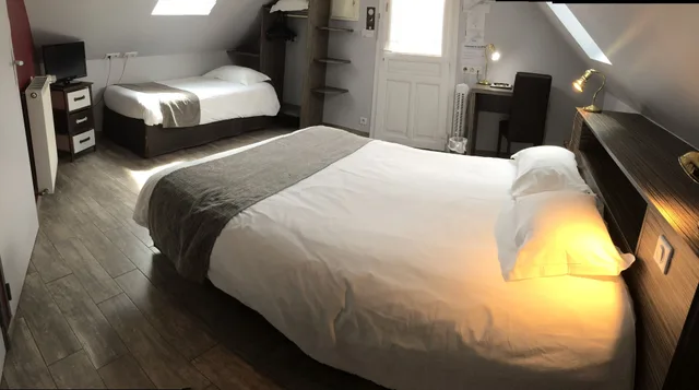 غرفة قياسية ثلاثية بثلاثة أسرّة، Hotel Les 13 Assiettes 10/10