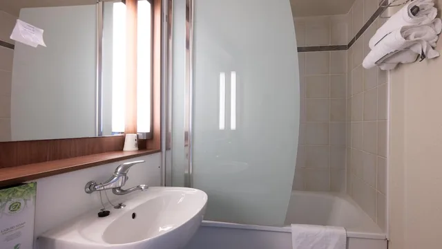 غرفة قياسية بسريرين منفصلين، Campanile Gennevilliers Port 7/9