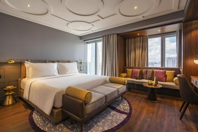 Nest, Premium, Deluxe, King Bed, Lounge Access، Fusion Original Saigon Centre 1/2
