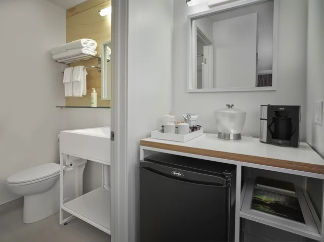Coast, Comfort, 2 Queen Beds، Coast Canmore Hotel Conference Centre 6/8