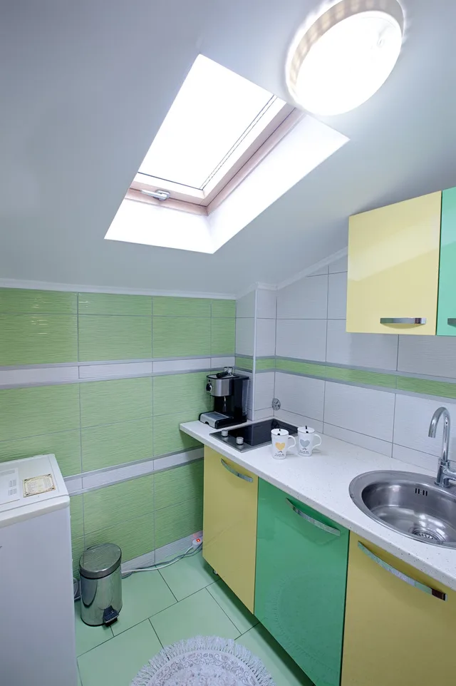 جناح استوديو فاخر بسرير كينج مع أريكة، Hotel Herc 8/10