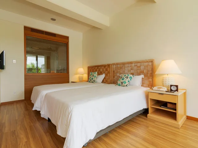 غرفة بريميير بسريرين منفصلين بإطلالة على الجبل، Hotel Moon Beach Okinawa 2/2
