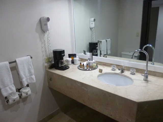 غرفة قياسية بسريرين مزدوجين، Grand Hotel Tijuana 8/9
