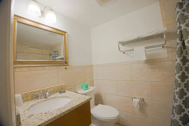 غرفة بسرير كينج لذوي الإعاقة لغير المدخنين، Sunrise Inn by OYO Titusville FL 9/10