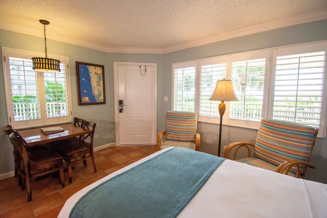 Studio, 2 Double Beds, Gulf Side, Vanderbilt Beach Resort 4/7
