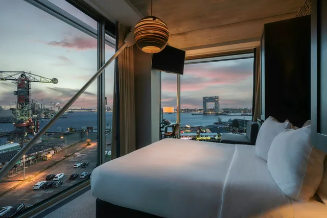 Superior, Queen Bed, Water View، Doubletree By Hilton Hotel Amsterdam - Ndsm Wharf 3/4