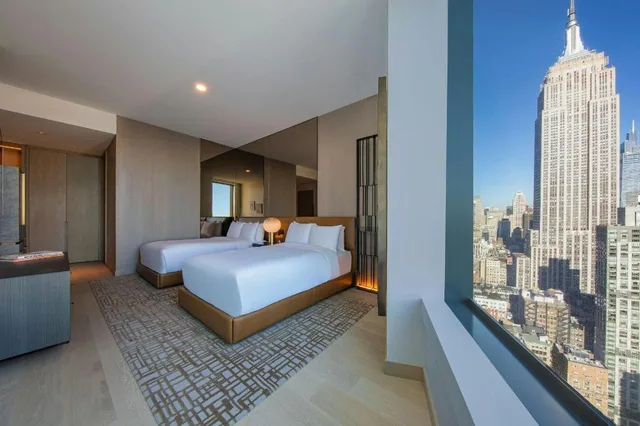 Avenue, Club, Residence, Penthouse, King Bed, 1 King and 2 Double Beds، The Ritz-Carlton New York, NoMad 3/6